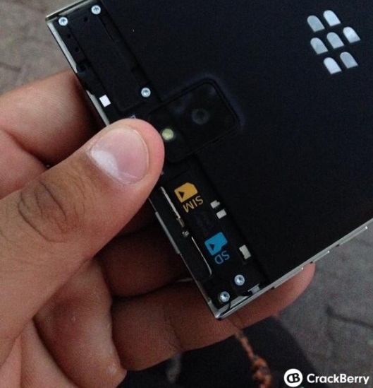 BlackBerry-Passport-1